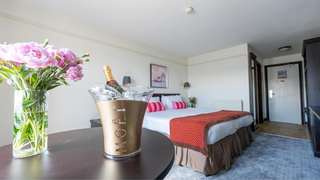 Marine Court Hotel Bangor  Kültér fotó